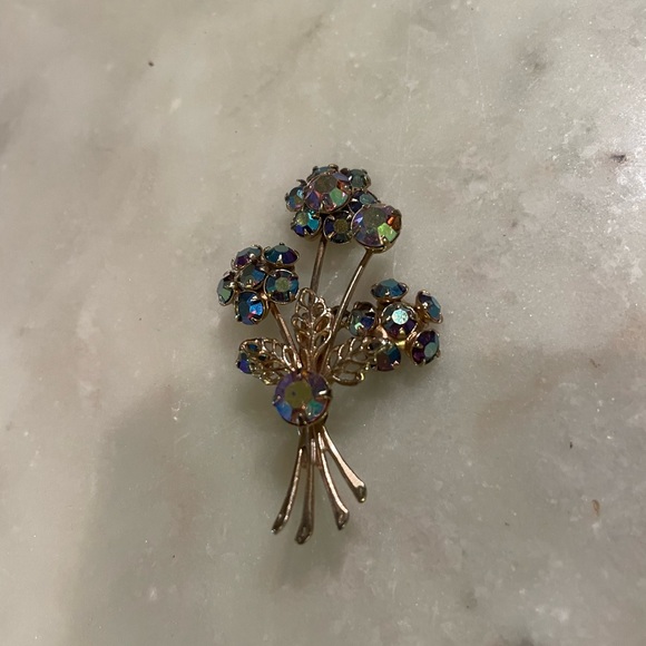 Vintage Aurora Borealis Flower Brooch - Picture 4 of 5
